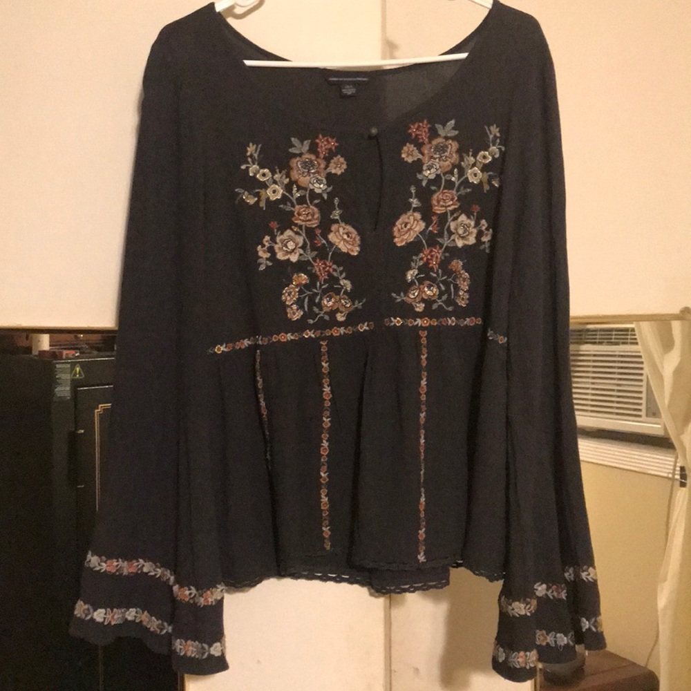 Girls Jr. American Eagle Outfitters shirt